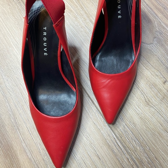 Red pumps - Picture 5 of 5